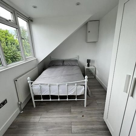 Lovely 2 Bedroom Flat With Roof Terrace In London Nw6 Londres Exterior foto
