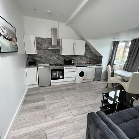 Lovely 2 Bedroom Flat With Roof Terrace In London Nw6 Londres Exterior foto