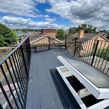 Lovely 2 Bedroom Flat With Roof Terrace In London Nw6 Londres Exterior foto