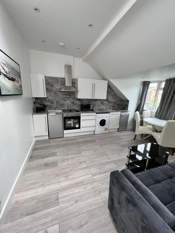 Lovely 2 Bedroom Flat With Roof Terrace In London Nw6 Londres Exterior foto