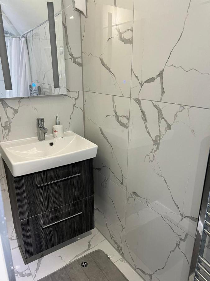 Lovely 2 Bedroom Flat With Roof Terrace In London Nw6 Londres Exterior foto