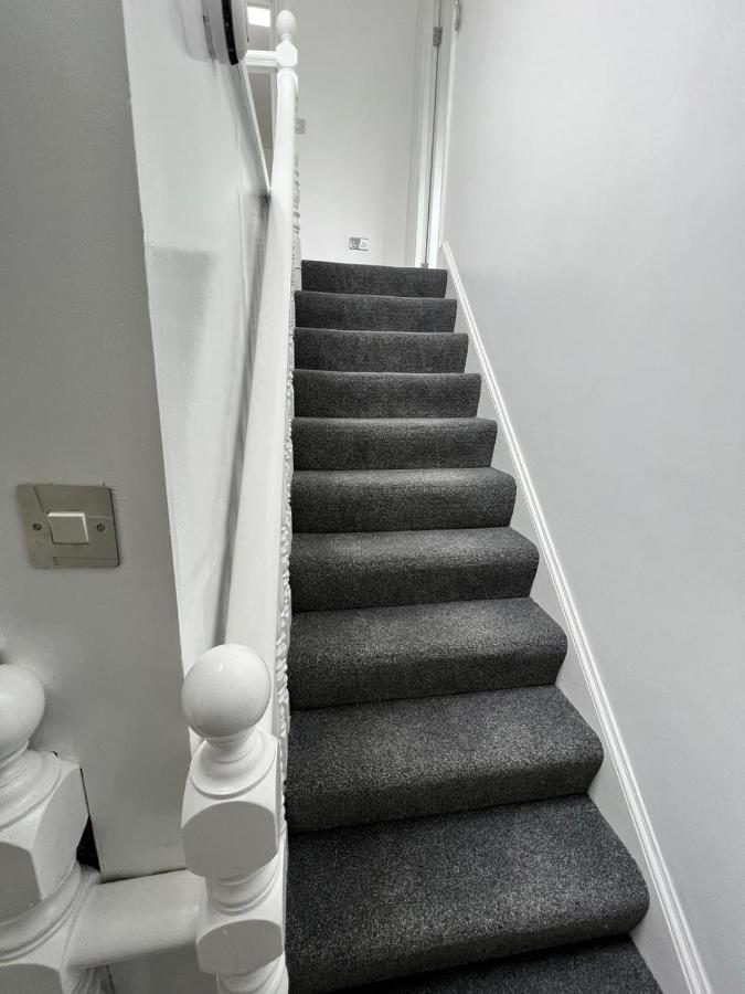 Lovely 2 Bedroom Flat With Roof Terrace In London Nw6 Londres Exterior foto