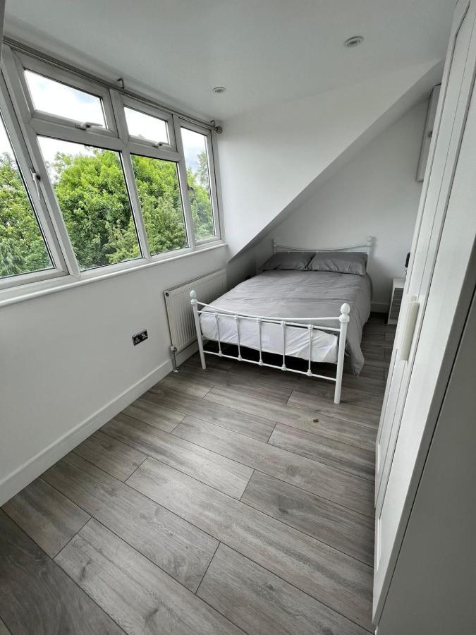 Lovely 2 Bedroom Flat With Roof Terrace In London Nw6 Londres Exterior foto