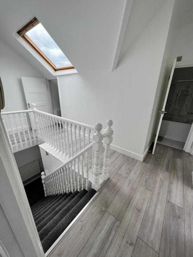 Lovely 2 Bedroom Flat With Roof Terrace In London Nw6 Londres Exterior foto